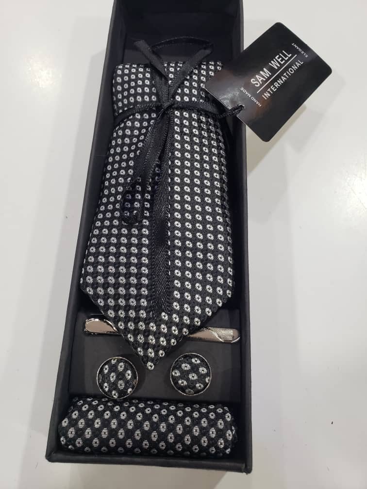 Presley Neckties + clip + cufflins